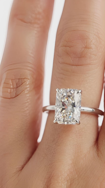 Divine Diamond Ring