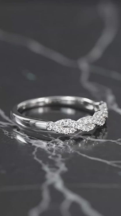 Sparkling Swirl Ring