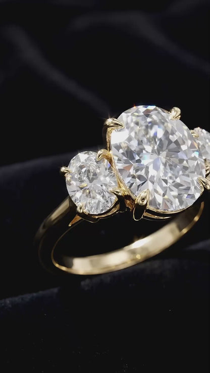 Pure Majesty Ring